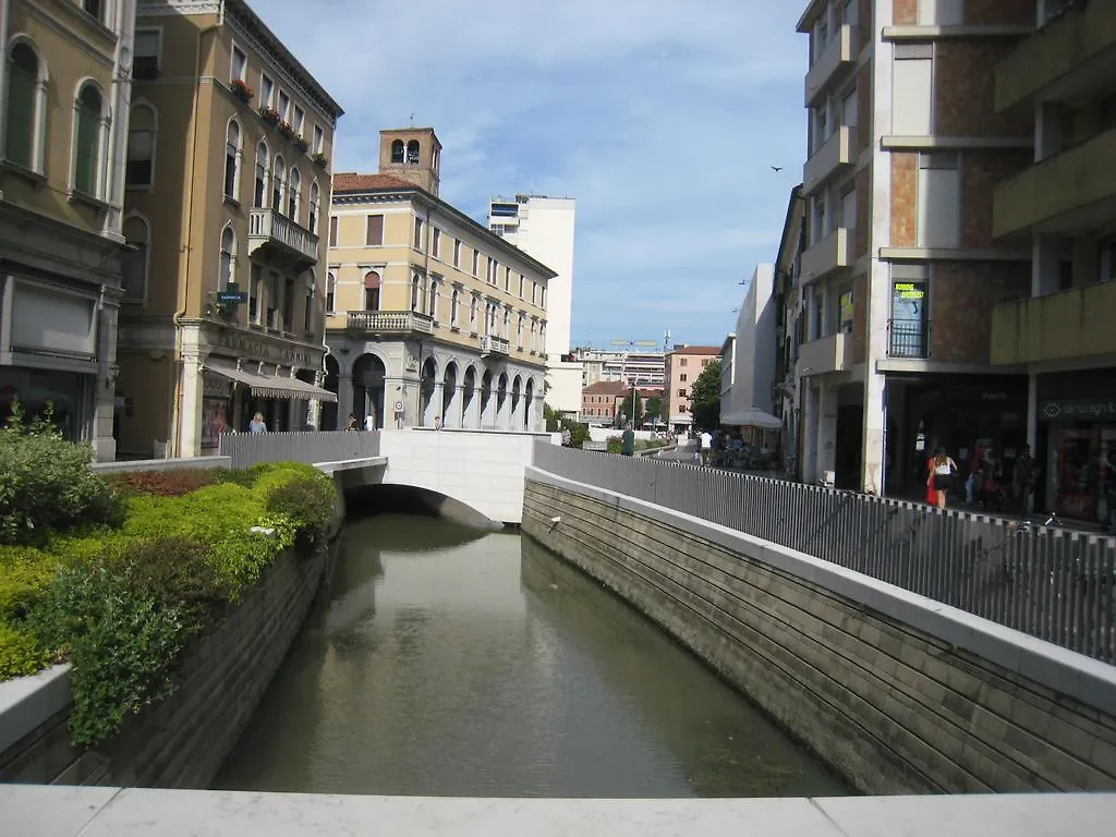 International B&B Venezia Mestre Guest house